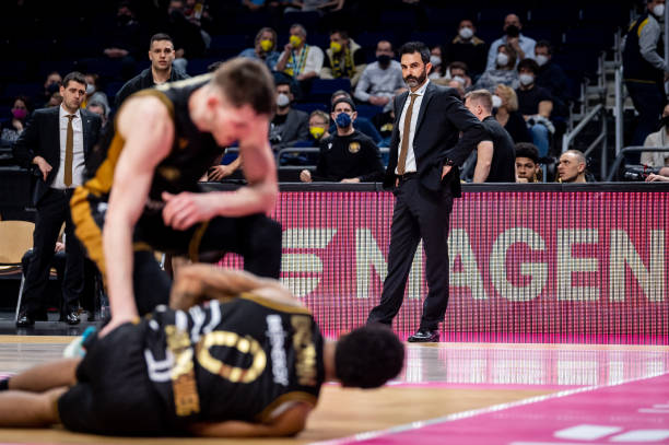 西蒙斯若登 西蒙斯若登