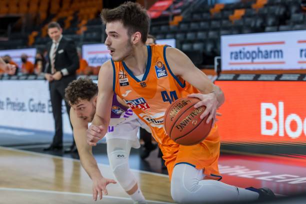 尤其是在第 尤其是在第